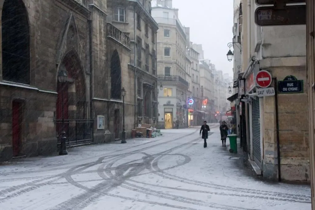 Les Halles Apartment Paris